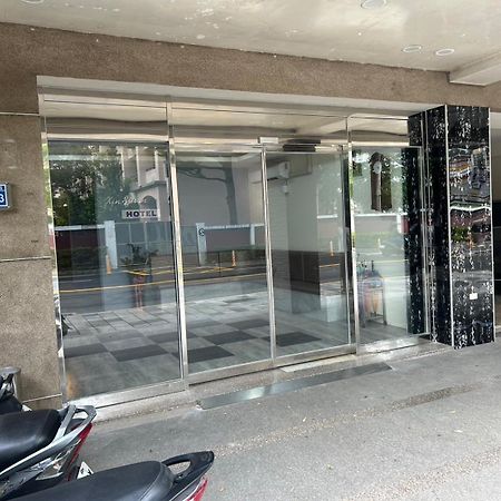 心園生活旅店 Xin Yuan Hotel Hsinchu Extérieur photo
