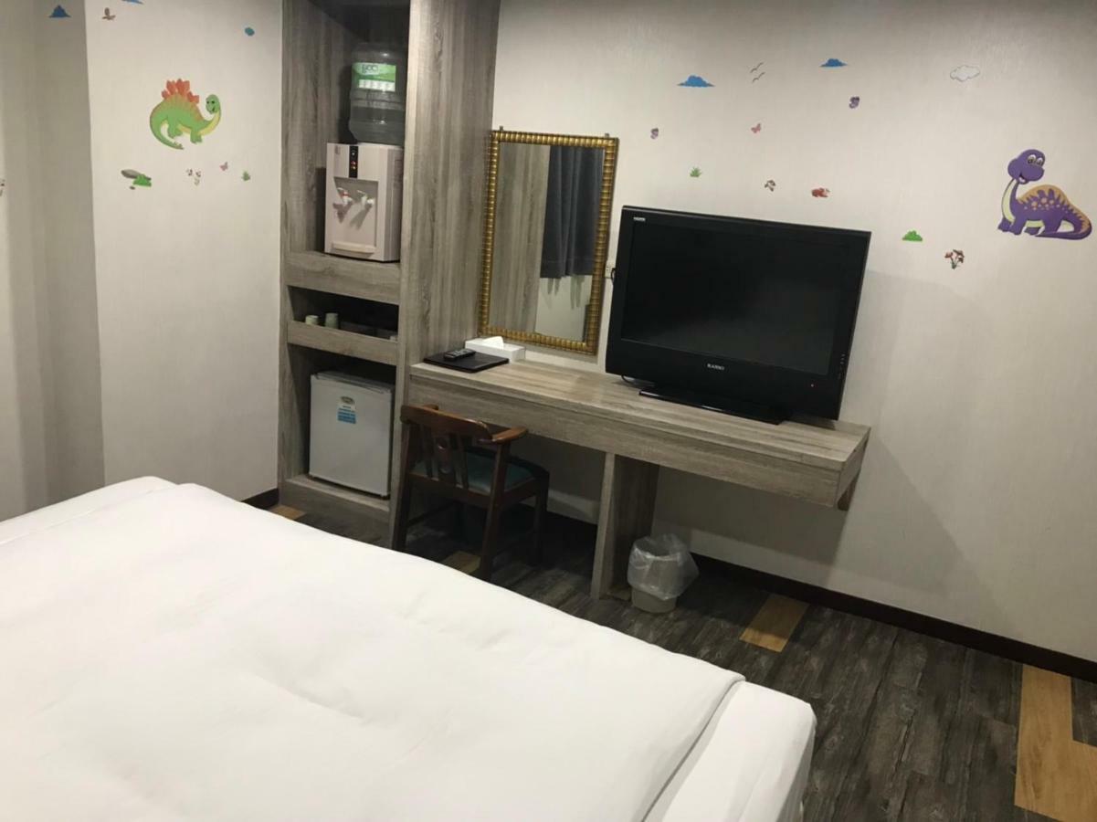 心園生活旅店 Xin Yuan Hotel Hsinchu Extérieur photo